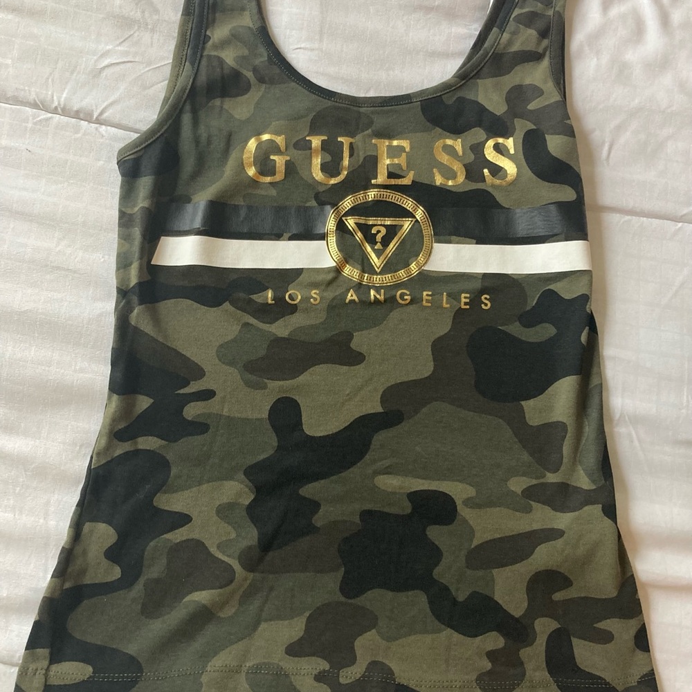 Guess tank